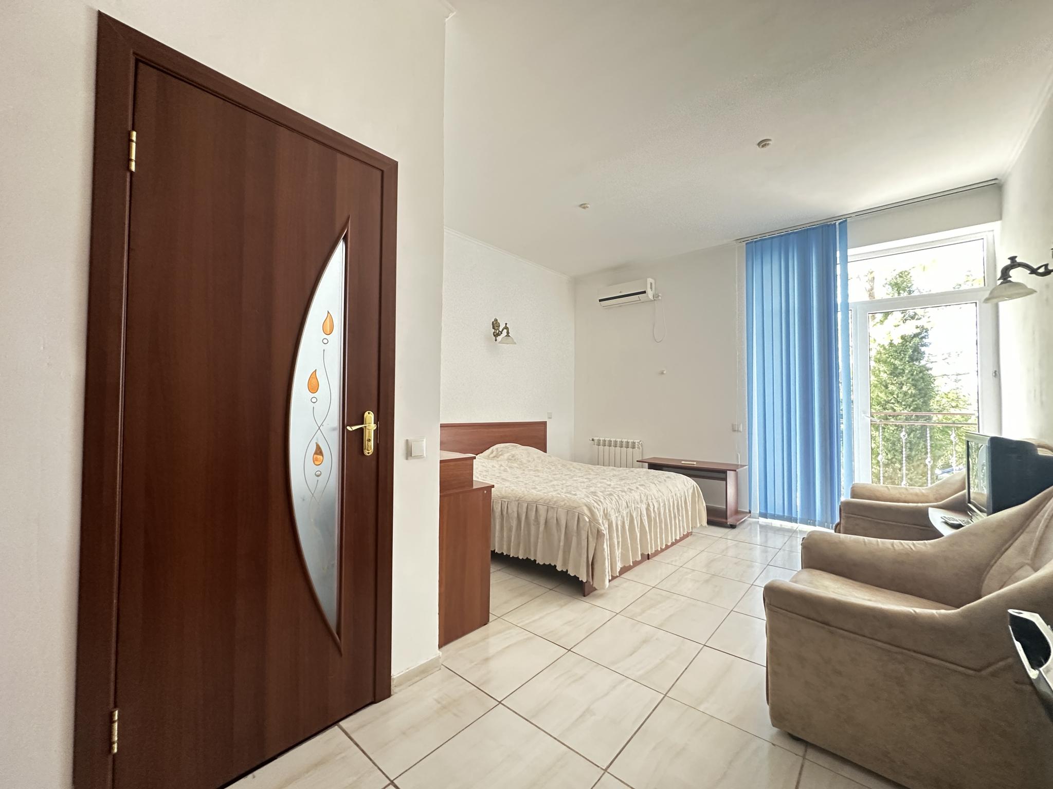 Фото Лев, корпус Катрин