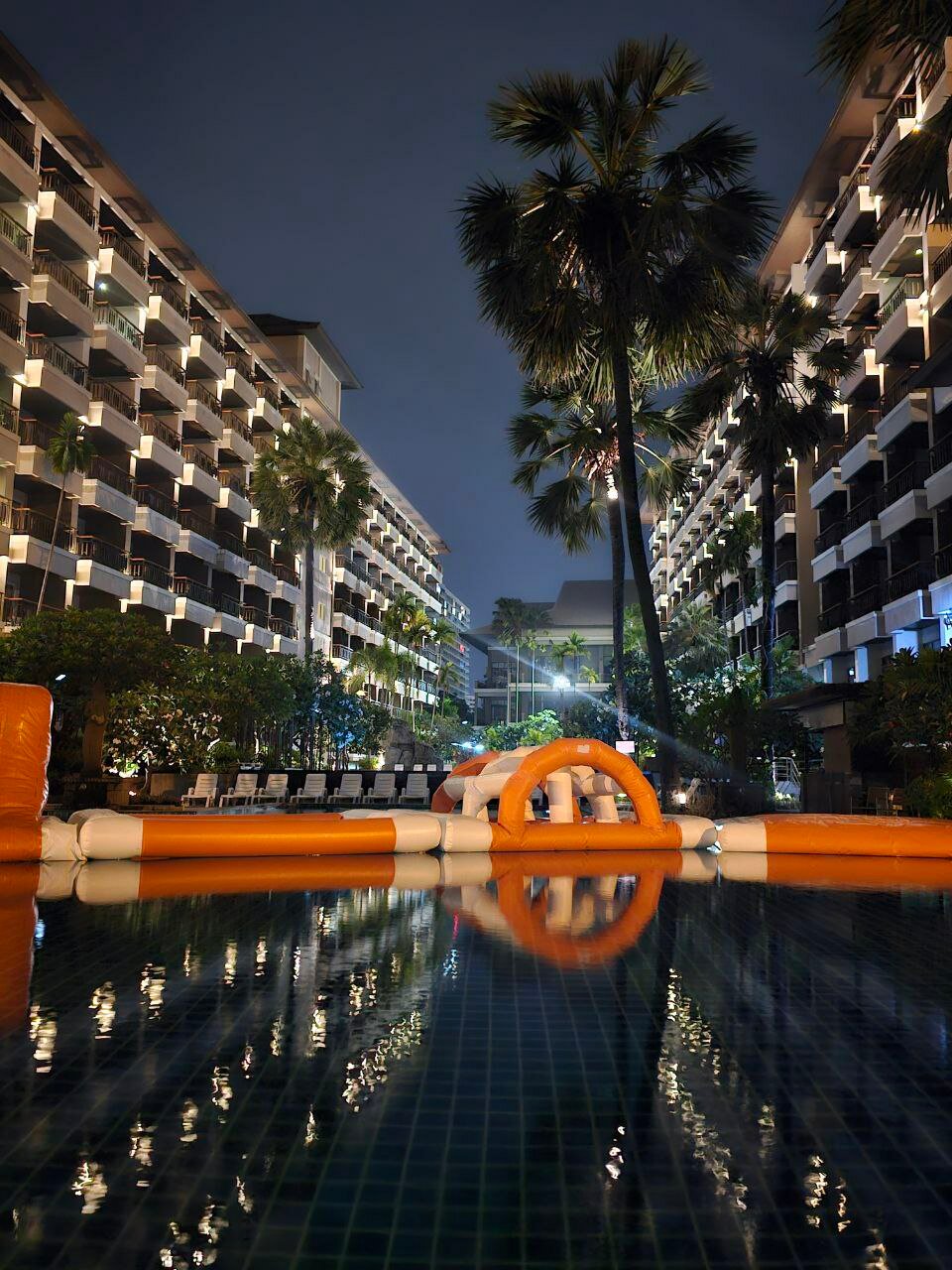 Фото Welcome World Beachfront Resort