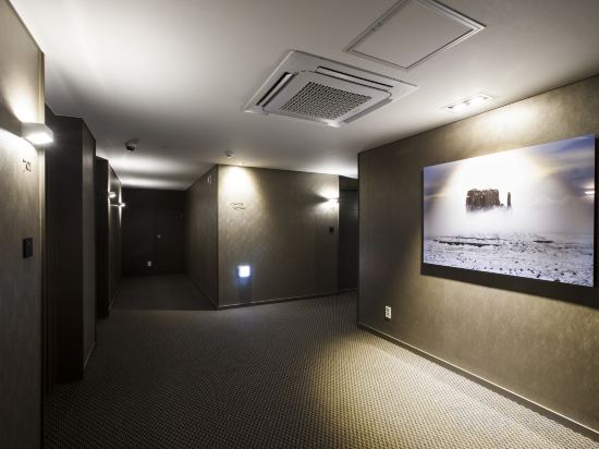 Фото The Grand Hotel Myeongdong