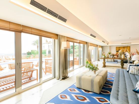 Фото The Albatroz Hotel