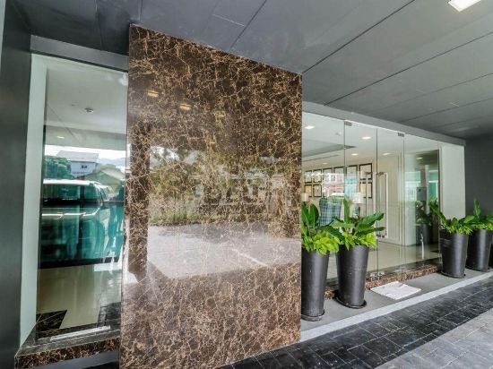 Фото Dlux Condominium