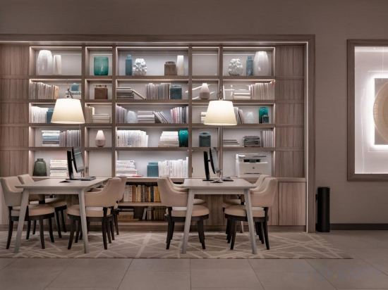 Фото Ac Hotel by Marriott Manchester City Centre