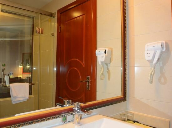 Фото Vienna International Hotel