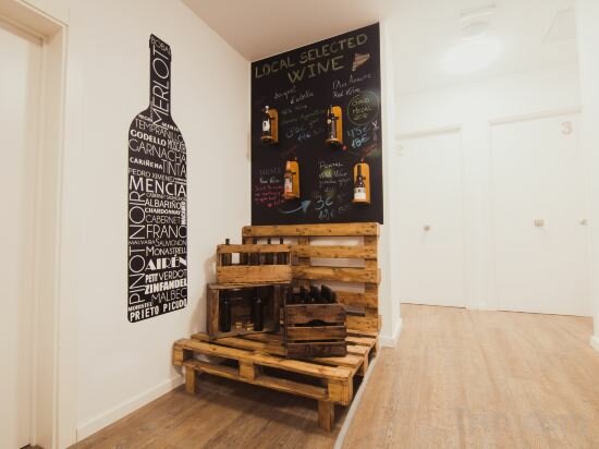 Фото Hostal Live Barcelona