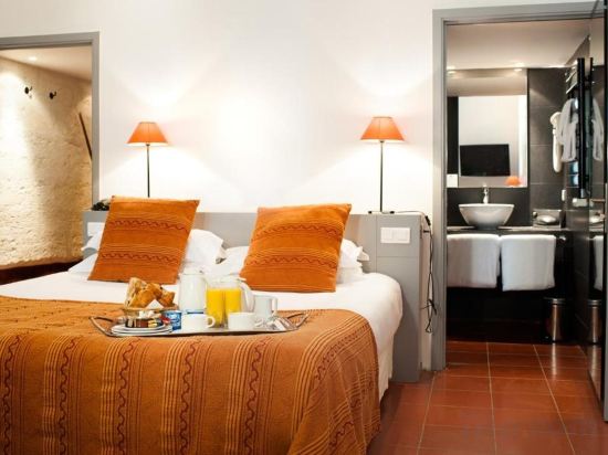 Фото Hôtel Cloître Saint Louis