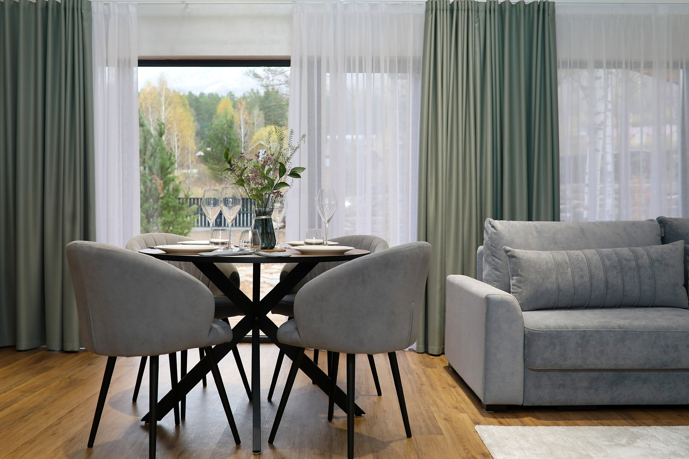 Фото Forest Green