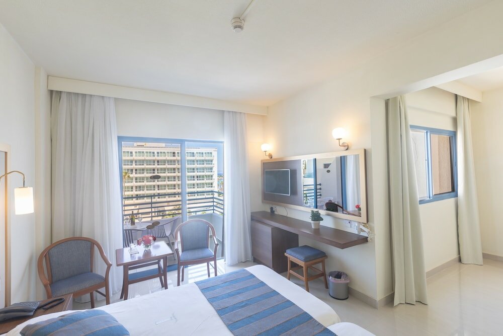 Фото Iliada Beach Hotel