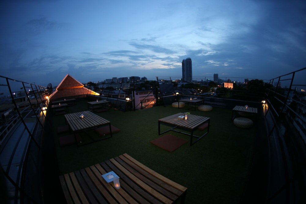 Фото Mad Monkey Bangkok Hostel - Adults Only