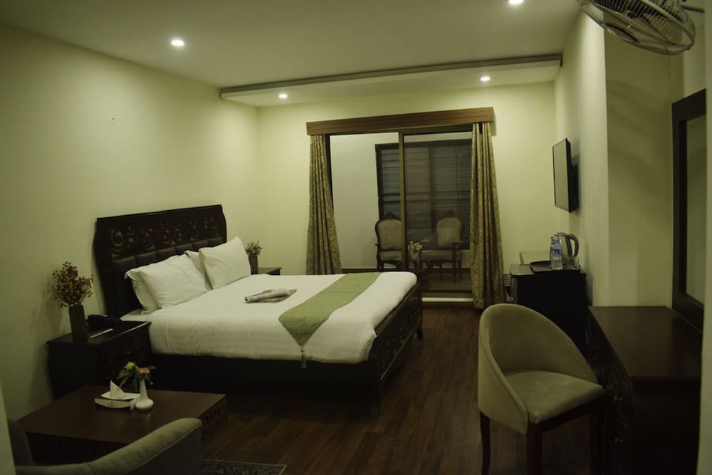 Фото Grand Millennium Hotel