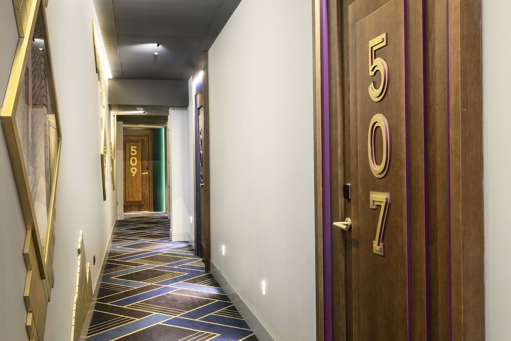 Фото One Shot Fortuny 07