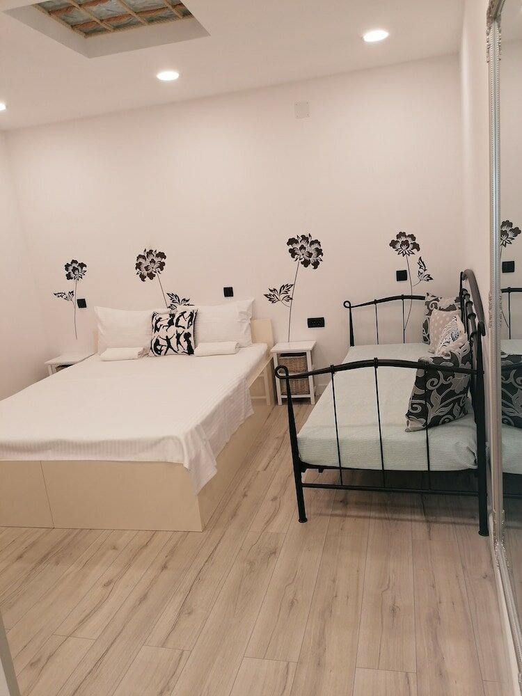 Фото Apartments Nikolla