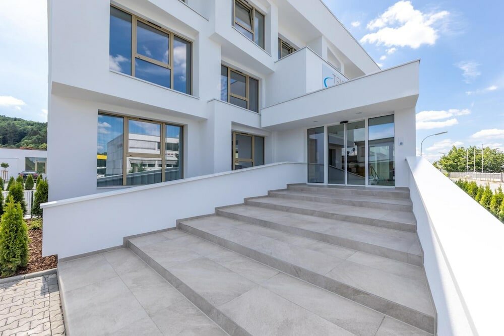 Фото Trip Inn Conference Hotel & Suites