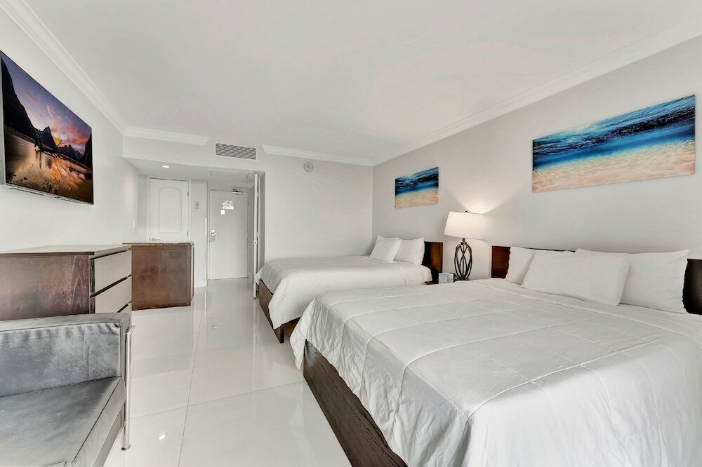 Фото Ocean Manor Beach Hotel