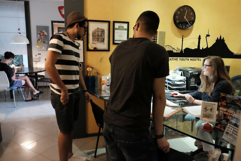 Фото Alternative Creative Youth Hostel Barcelona