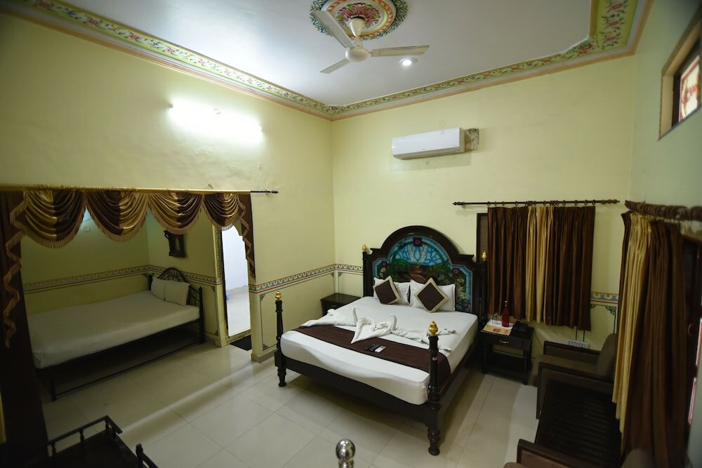 Фото Hotel Vaishnavi
