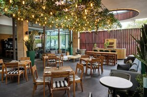 Гостиница Century City Hotel Urban Square