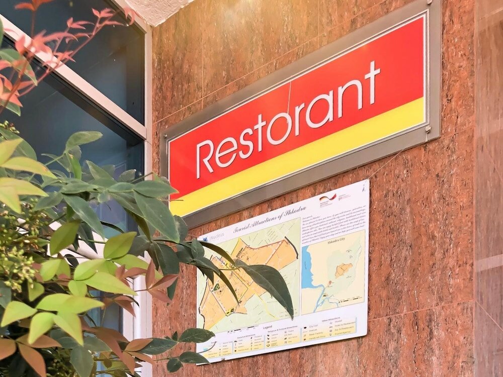 Фото Hotel Kompleksi Arifi