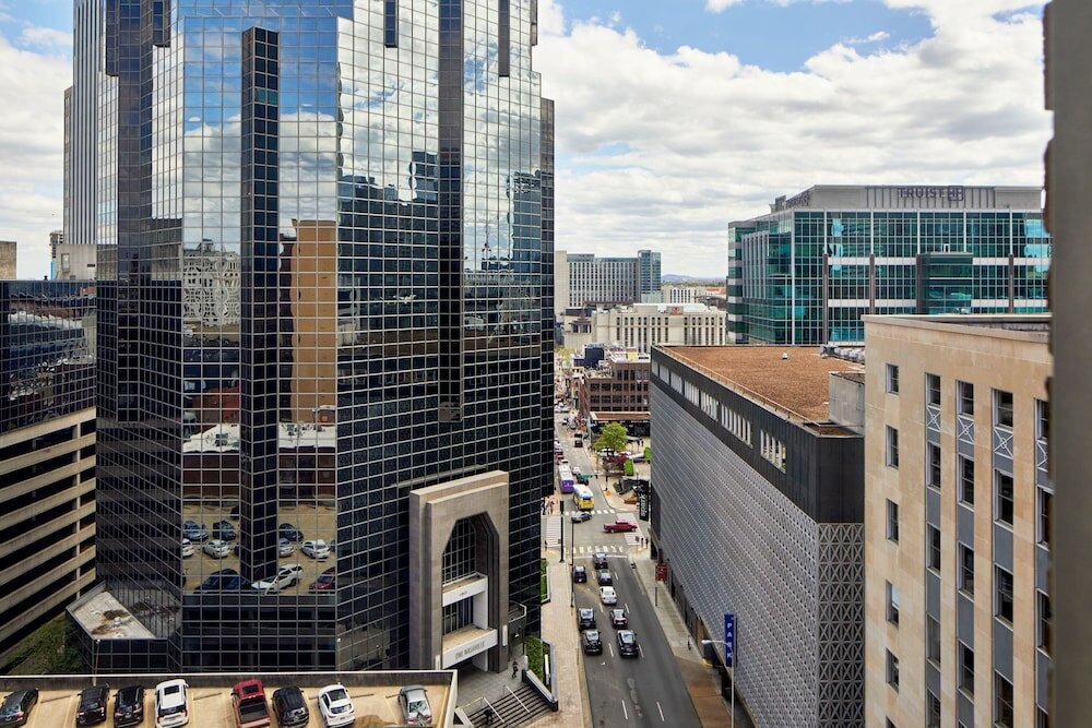 Фото Courtyard by Marriott Nashville Downtown