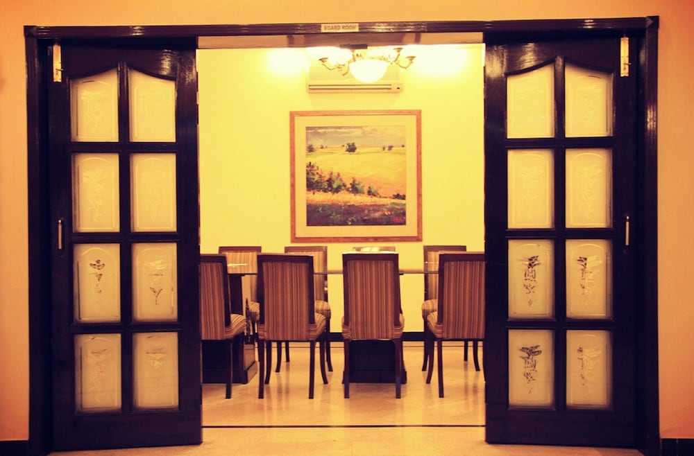 Фото Bravo Suites Hotel