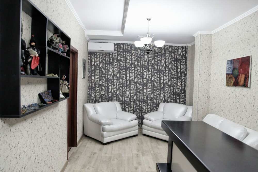 Фото Hotel Four Brothers