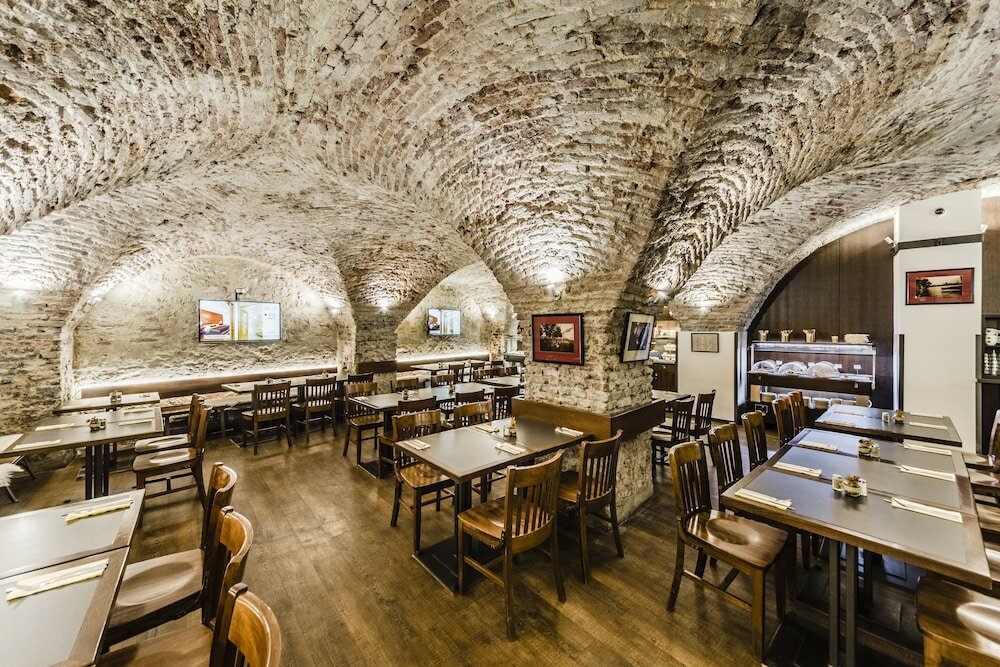 Фото Archibald At the Charles Bridge