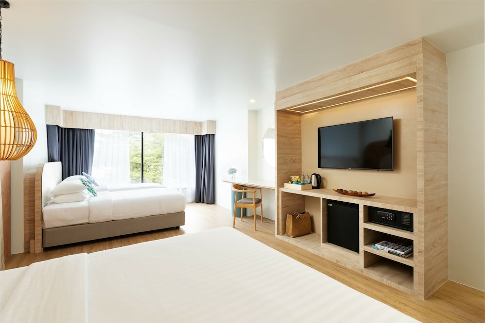 Фото Liv Hotel Phuket Patong Beachfront