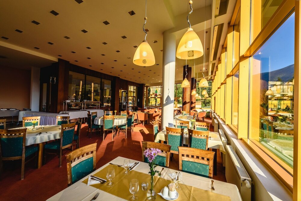 Фото Hotel Boboty