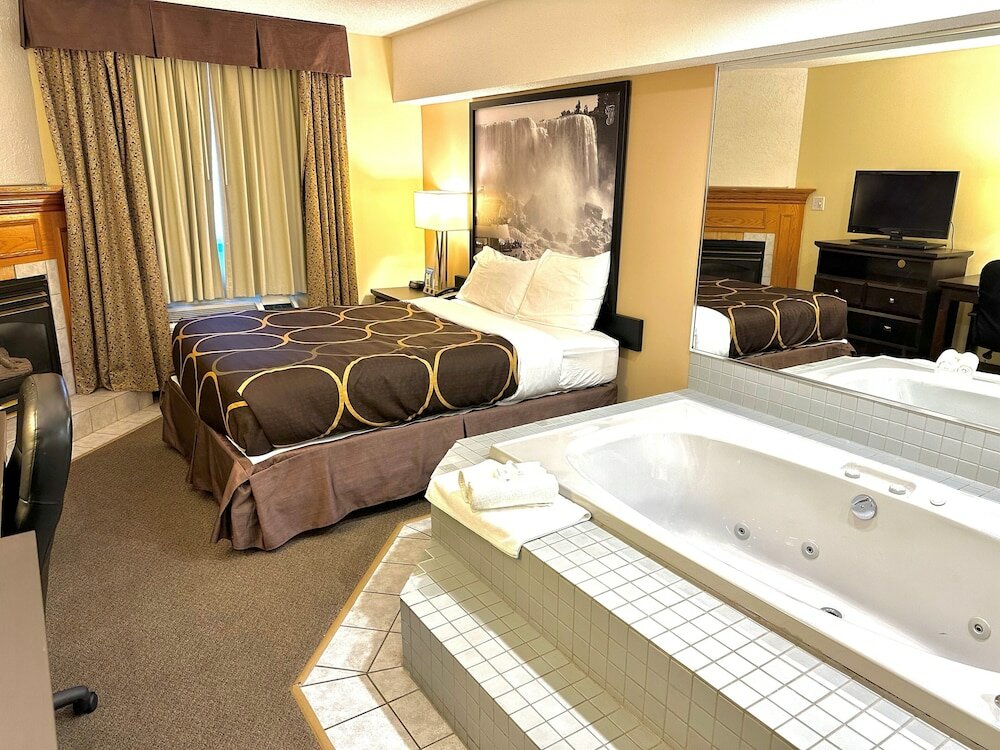 Фото Super 8 by Wyndham Niagara Falls NY