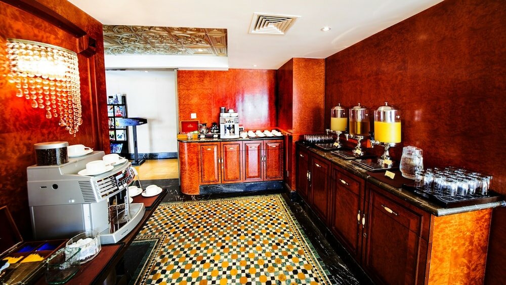 Фото Paramount Gallery Hotel