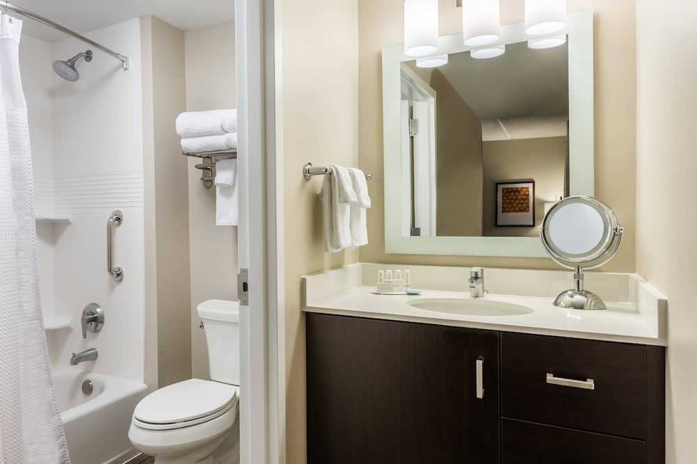 Фото TownePlace Suites Latham Albany Airport