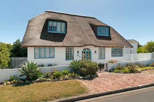 Внешний вид отеля Cliff Cottage в Муниципалитете Оверстранде, фото 1