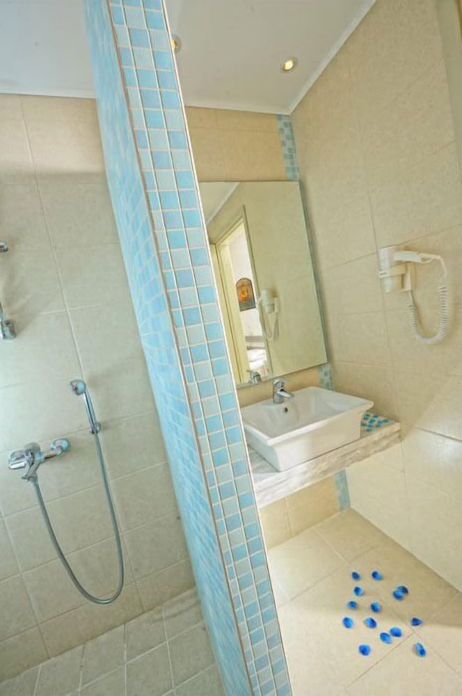 Фото Aeolos Beach Resort