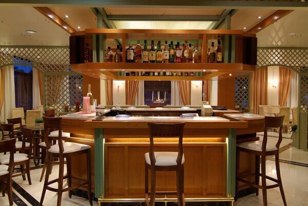 Фото Hotel Kalafati