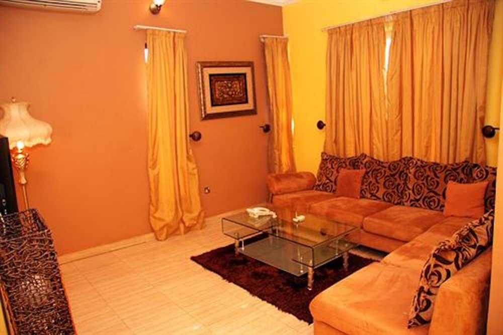 Фото Solitude Hotel Victoria Island