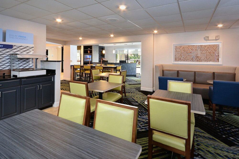 Фото Holiday Inn Express Lynchburg, an Ihg Hotel