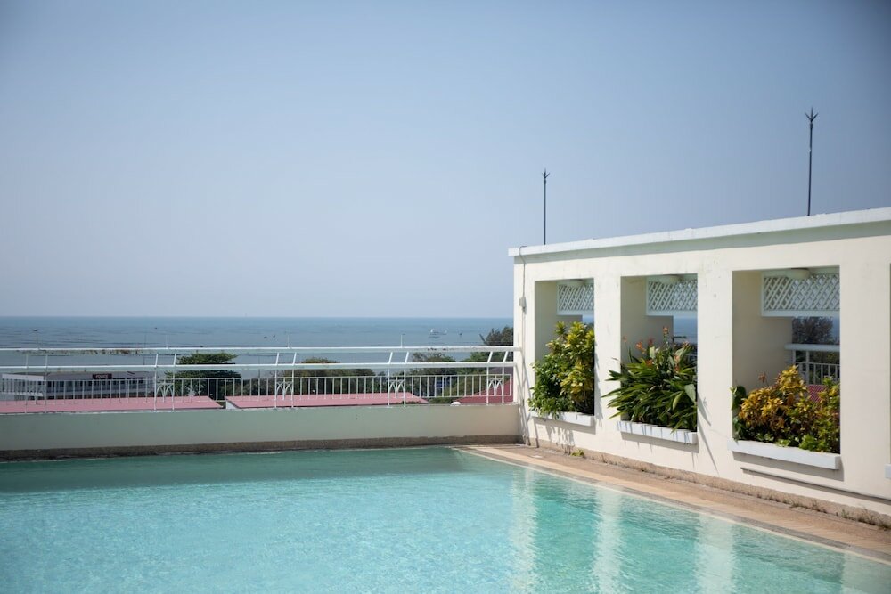 Фото Cape Racha Hotel