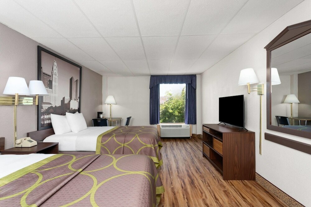 Фото Super 8 by Wyndham Columbus