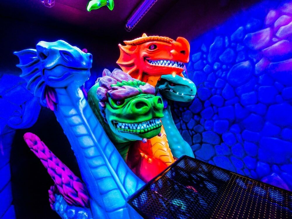 Фото West Edmonton Mall Inn