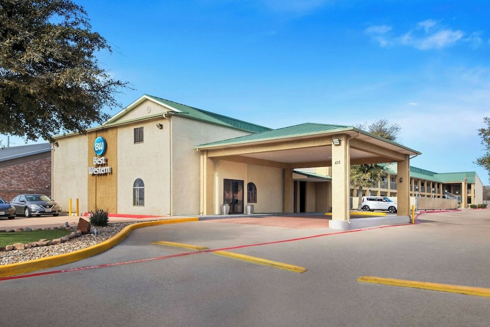 Фото Best Western Cedar Inn