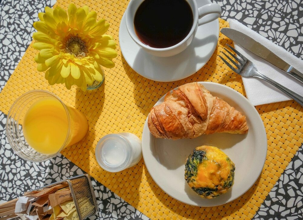 Фото Avalon Hotel