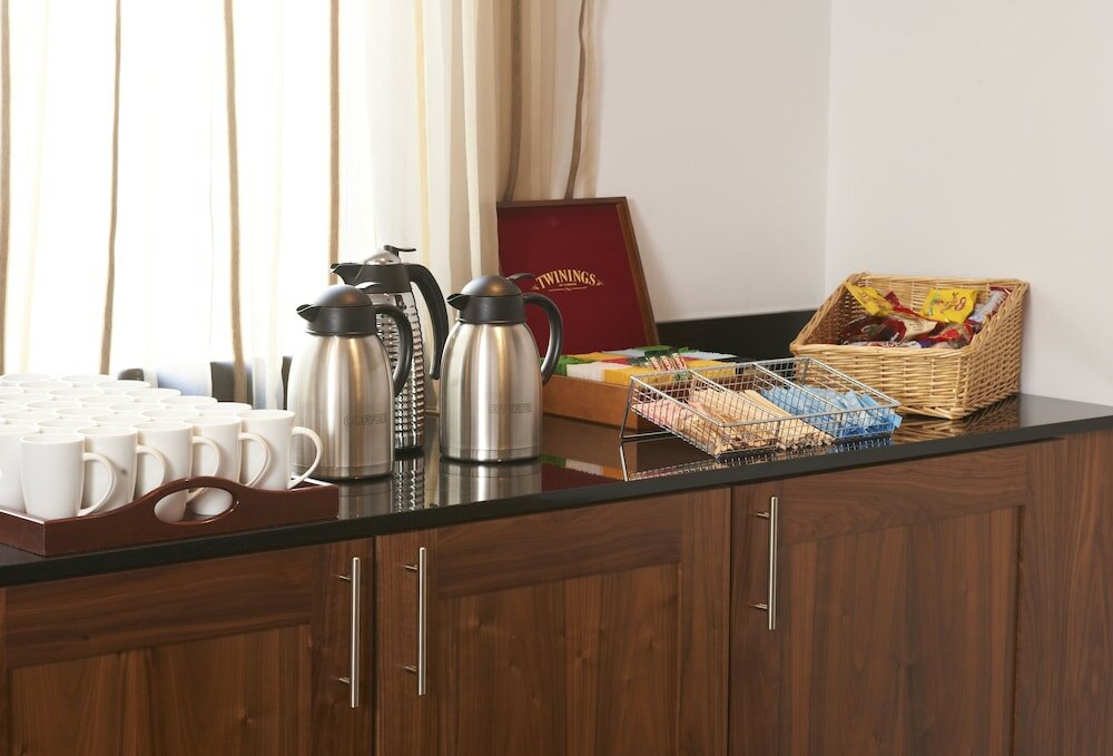 Фото Leonardo Hotel Manchester Central - Formerly Jurys Inn