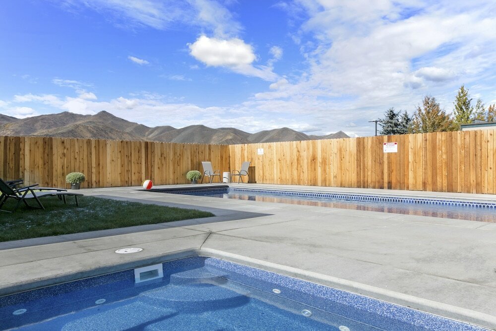 Фото Silver Creek Hotel