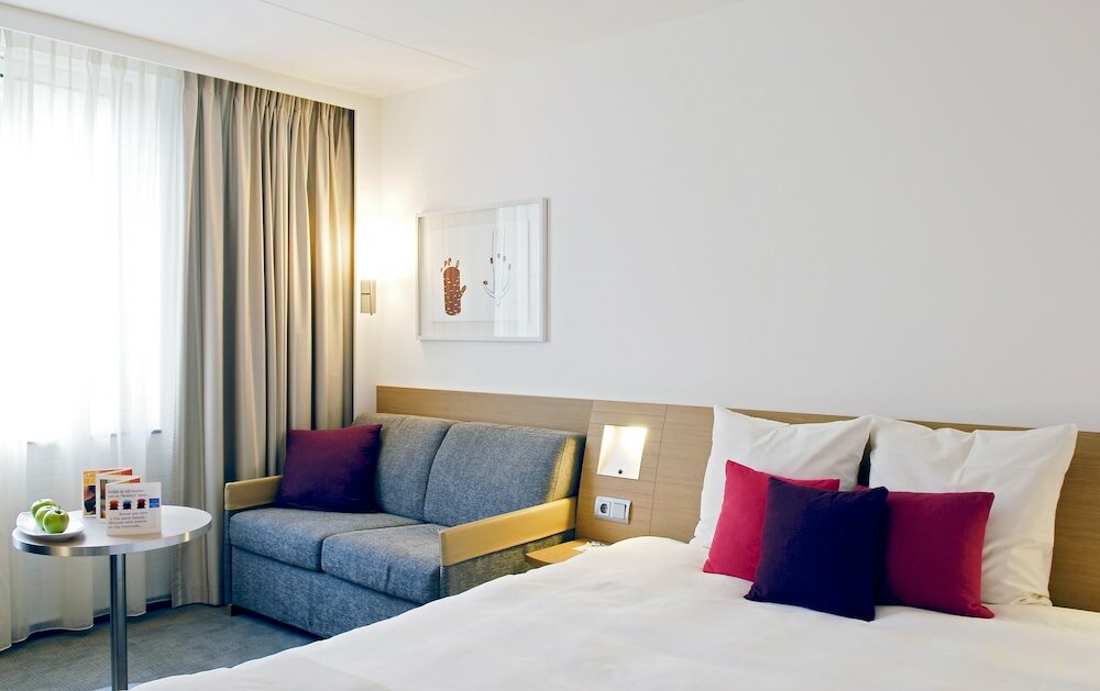 Фото Novotel Rotterdam Schiedam