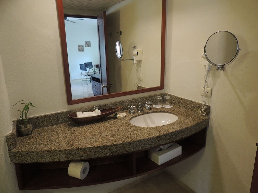 Фото Playa Palms Beach Hotel