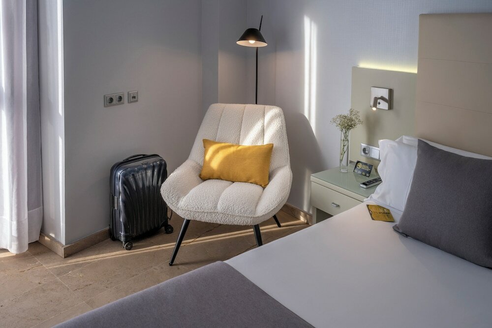 Фото Hotel SERHS Del Port