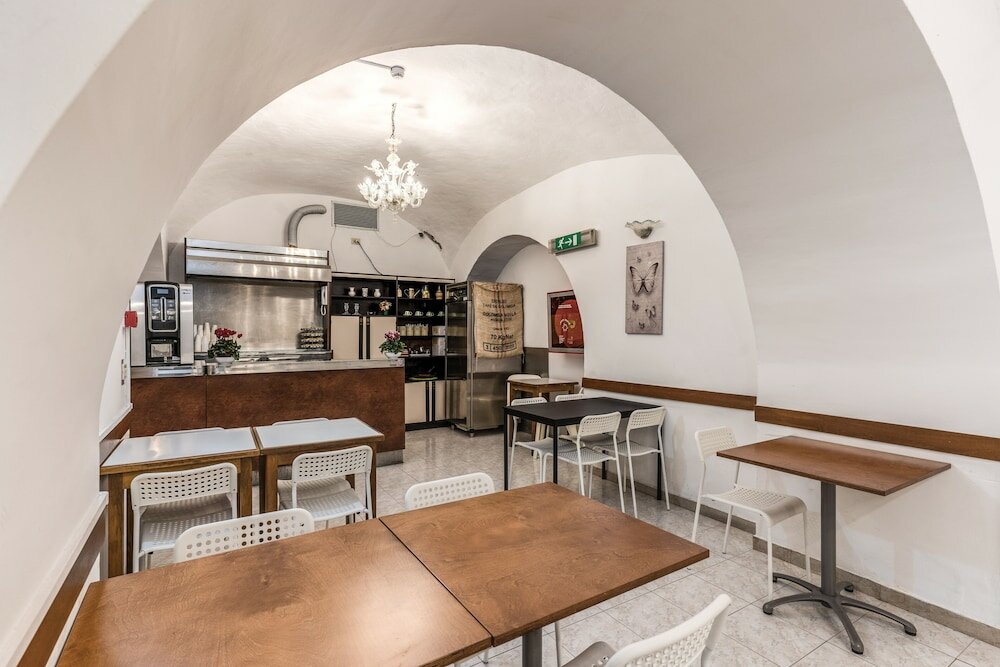 Фото Hotel Altavilla 9