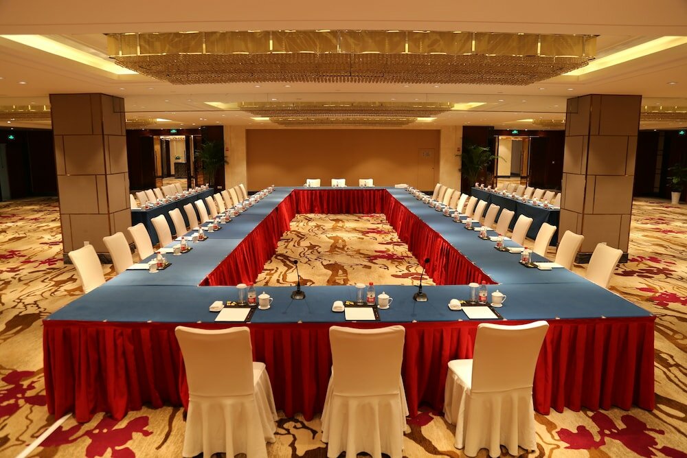Фото Yiwu ShangCheng Hotel