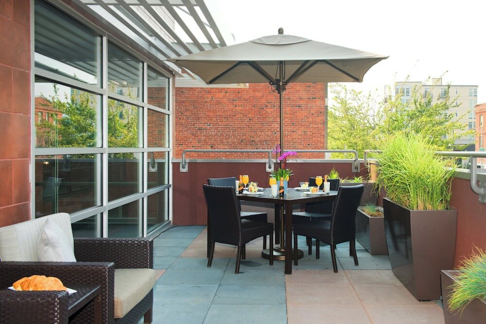 Фото Courtyard by Marriott Seattle Everett Downtown