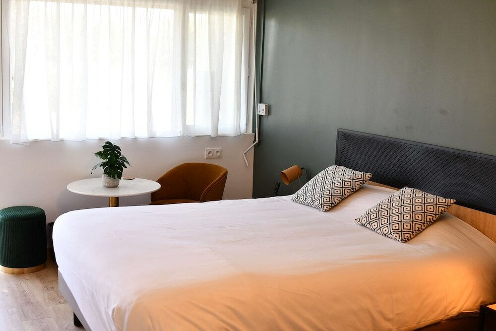 Фото Campanile Chartres