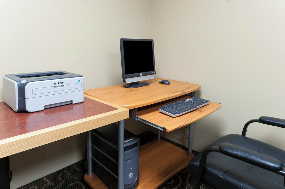 Фото Super 8 Fort Saskatchewan